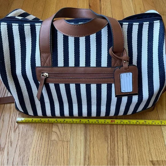 Small Nautical Stripe Weekender 💙🤍 - Picture 8 of 8